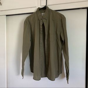 Bundle of two Old Navy L men’s slim fit shirts